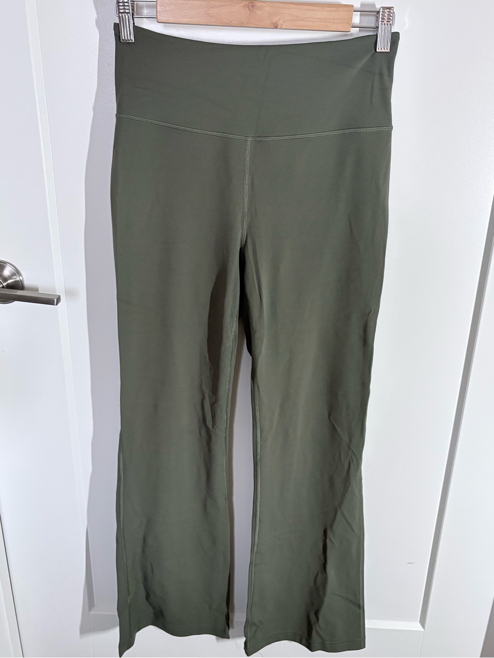 Lululemon Groove Nulu Super High Rise Flared Pant 32.5” size 8 R Army Green